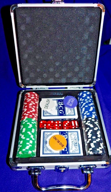 Malette jeu de Poker neuve jamais ouverte jetons et jeux de cartes sous blister