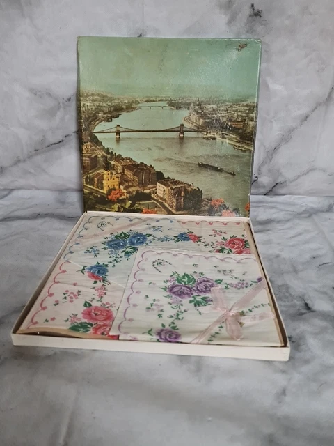 Nuovo set fazzoletti Vitage in scatola floreale