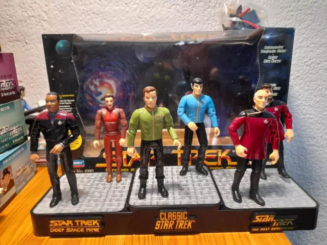 STAR TREK classic Next generation deep space nine Playmates : starfleet officers