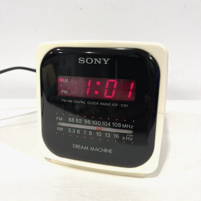 SONY ICFC121 WHITE DREAM MACHINE ALARM CLOCK AM/FM RADIO VINTAGE 1990s