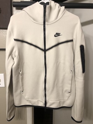 bone nike tech fleece