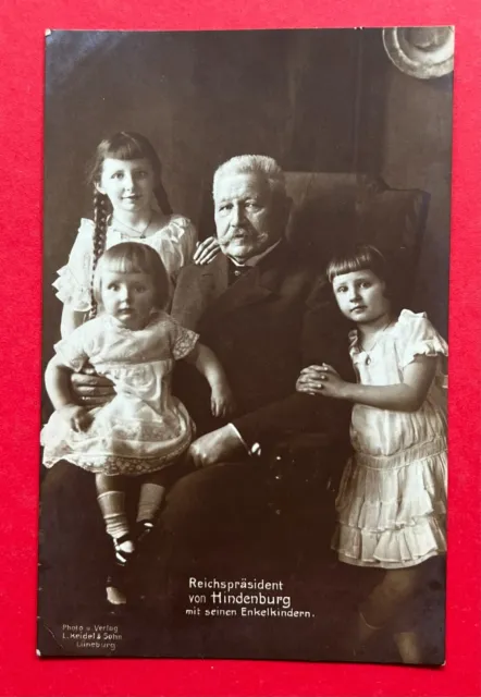 Foto AK um 1930 Reichspräsident von Hindenburg mit seinen Enkeln   ( 119803