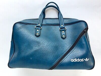 Rare sac de sport ou voyage ADIDAS des année 60 en simili cuir bleu, vintage