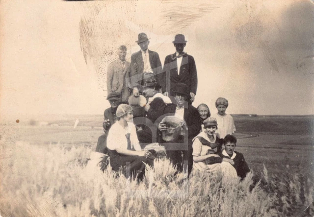 Old Photo Snapshot Family Portrait Before Rice Harvest 2A8