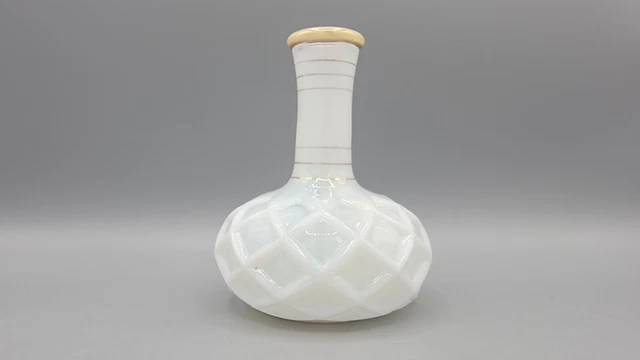 Vintage Fenton Opalescent Milk Glass Diamond Lattice Pattern Perfume Bottle 5”