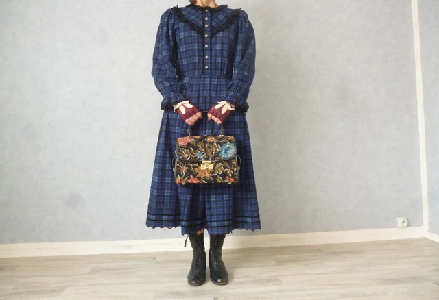 Robe Noire Sans Manches à Laçage Cottelli Collection Taille 40 (L) - Neuf Avec étiquettes