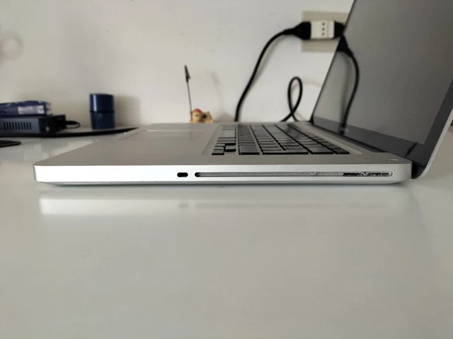 Apple MacBook Pro Late 2011, Intel i7 2,2 Ghz, 8gb Ram, SSD 240Gb, 15,4", LEGGI 9