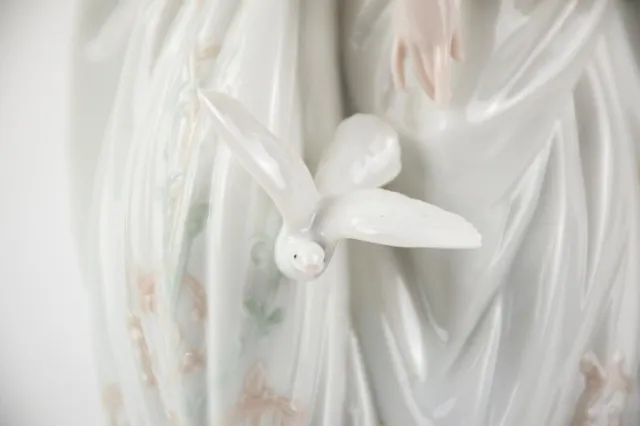 Lladro Large Angel with Doves and Flowers - Limited Edition * Retail Retail$1495 3
