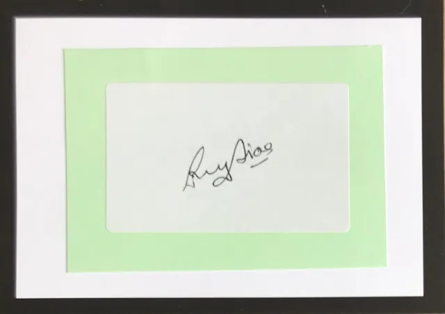 Roy Dias Sri Lankan Cricketer   , Original Autograph on 6 x 4 Card