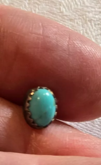 SINGLE (1 ONLY) vtg native American small Sterling Turquoise stud earring