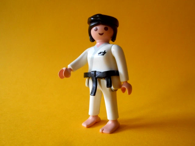 ⭐️ Playmobil City - Sport Karate / Woman Karateka - New