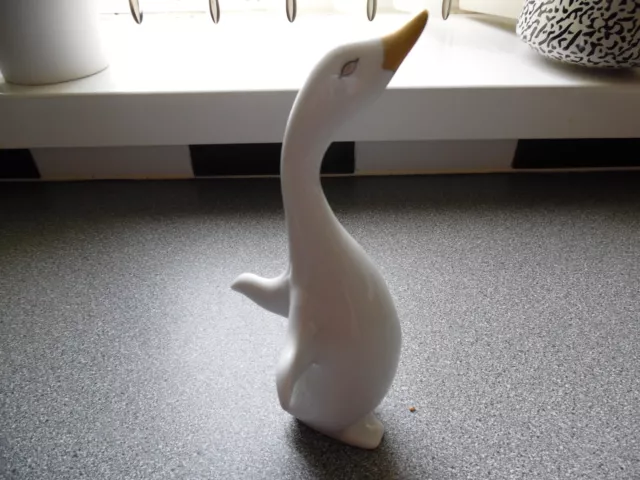 HOLLOHAZA Hungary Porcelain goose. Perfect condition.