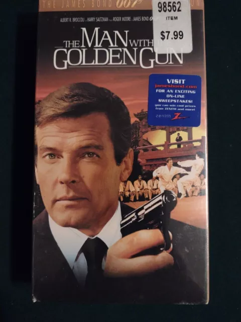 THE MAN WITH the Golden Gun (VHS, 1996) Roger Moore & Christopher Lee ...
