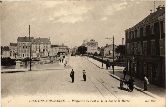 CPA CHALONS-sur-MARNE - Perspective du Pont et de la Rue de la Marne (742383)