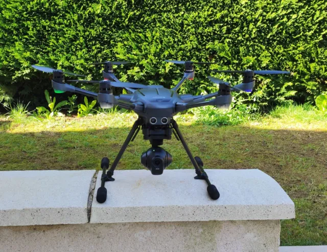 Drone exacoptère YUNEEC TYPHOON H,  semi-professionnel, complet, prêt à voler