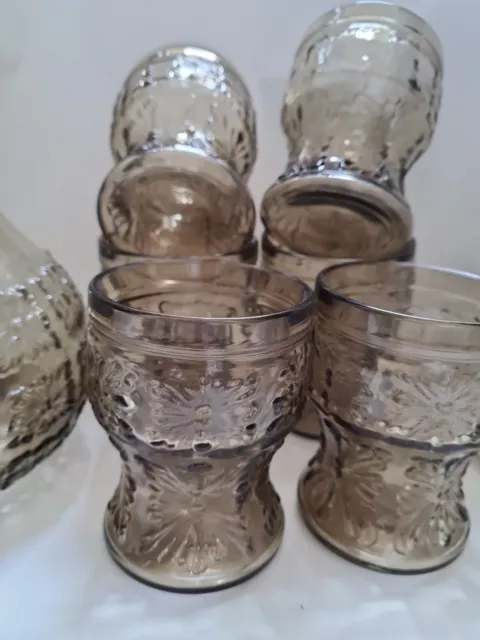 VINTAGE 60er 70er Rauchglas, 6 Trinkgläser + Karaffe  Trinkgläser Gläser 3