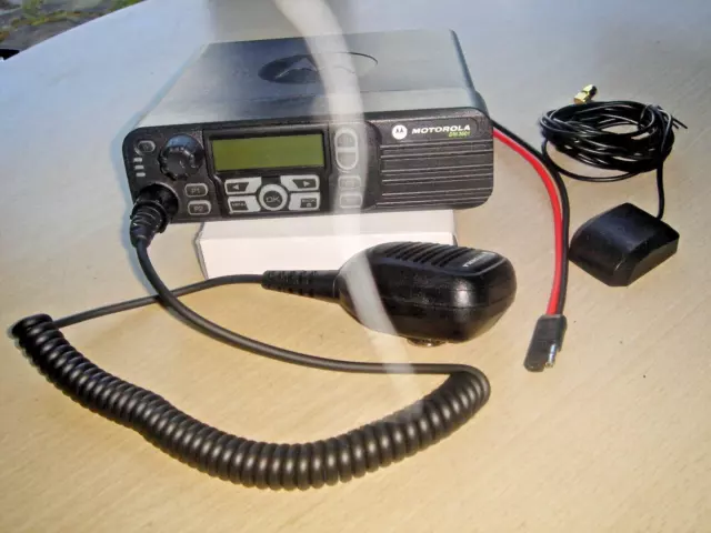 Motorola DM3601 UHF 403-470MHz & GPS 25Watt with microphone & dc tail
