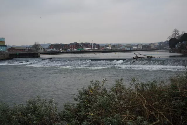 Photo 6x4 Trews Weir Exeter One of several weirs on the River Exe c2008