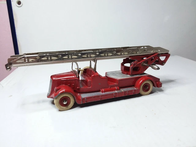 Dinky Toys SB 1/43 – Camion De Pompiers Delahaye Echelle 32D (complet, Bon état)