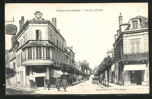CPA Cosne-sur-Loire, Rue du 14 Juillet, street view