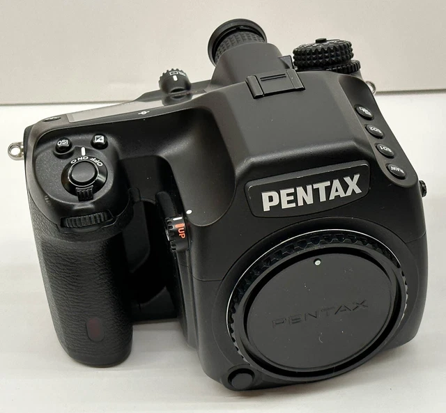 Pentax 645D medium format 40MP digital Low Shutter Count, from US. price lowered