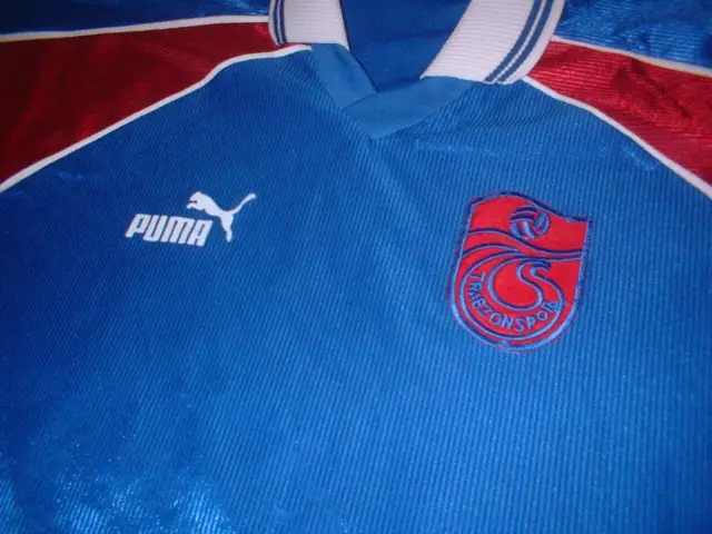 Trabzonspor Puma 61 Adult XL Turkey Shirt Jersey Football Soccer Vintage Top 2