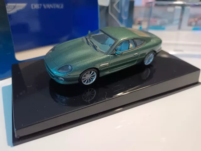 autoart 1/43 ASTON MARTIN DB7 VANTAGE