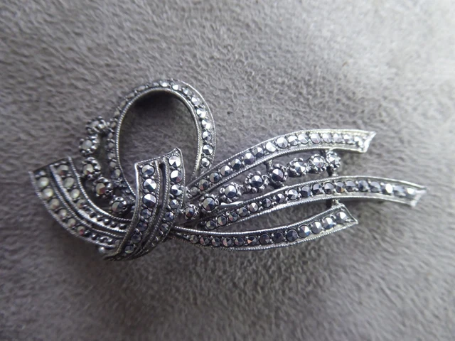 Broche Ancienne En Argent Et Strass - Très Jolie Pièce Vintage à Porter Ou Collectionner
