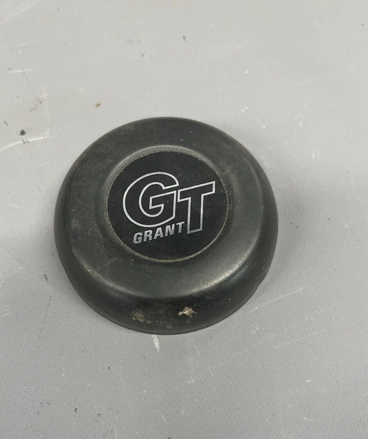 Vintage Grant GT Steering Wheel Rat Hot Rod Racing Custom Horn Button Cap Trim
