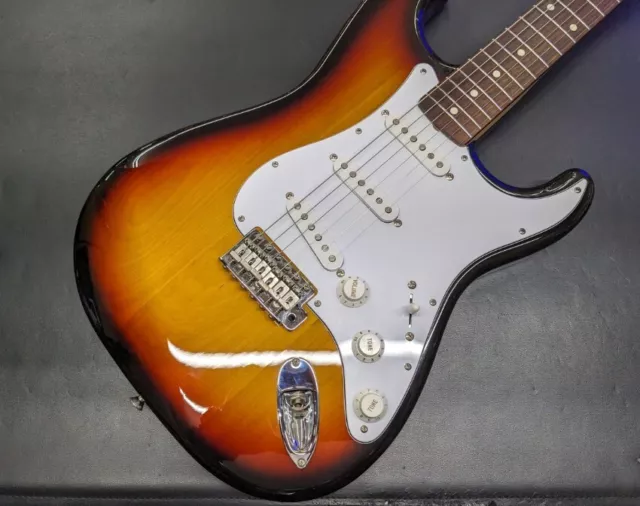 Fender Japan ST-STD Stratocaster Electric Guitar【79】