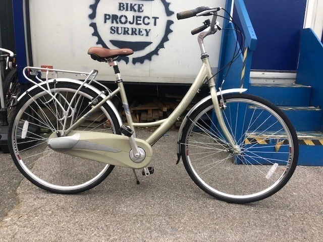 Raleigh elegance top ladies bike