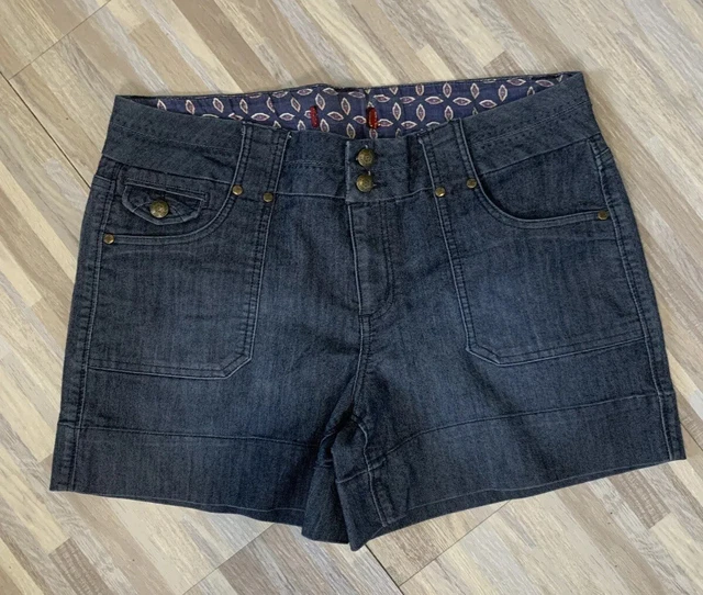 One Sone Juniors/Womens Denim Shorts Five Pockets Size 14 Jeans Back Flap Pocket