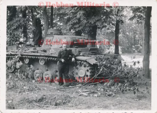 B463 Foto Wehrmacht Panzerkampfwagen III weiße Turmnummer 141 Panzer 3 tank