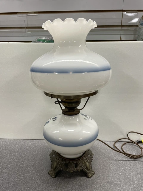 GWTW TABLE LAMP Victorian 3 WAY LIGHT Parlor 20" BRASS Milk Glass Blue Florals 8