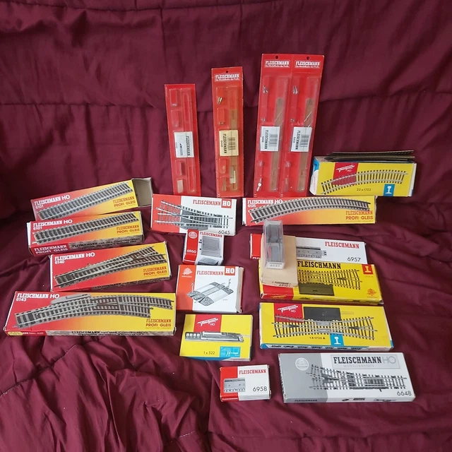 LOT FLEISCHMANN HO fleischmann TRAINS RAILS AIGUILLAGES TRES BEAU LOT