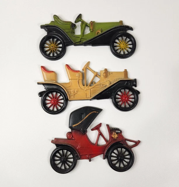 VINTAGE MIDWEST CAST Metal Antique Car Auto Plaques Decor Wall Hanging