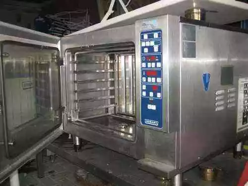 2 Kombidämpfer 1 X HOBART 6/1GN und 1 X Rational CM 61 GN  STROM gebraucht