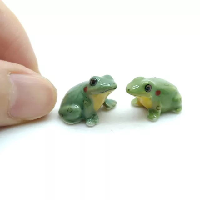 Charming Tiny Pair of Hand-Painted Green Ceramic Frog Figurines, Dollhouse Decor