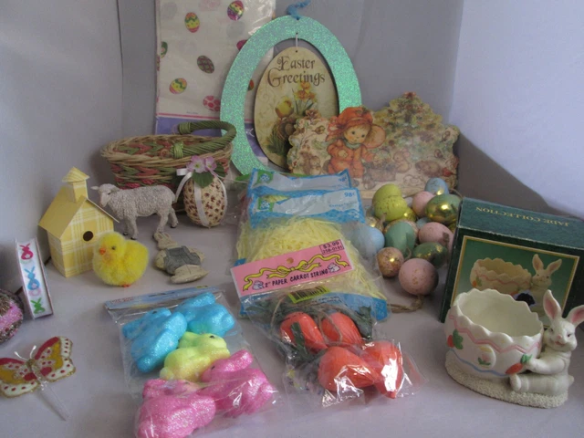 Lot Easter Decorations 21 Pcs Eggs Beaded Carrots Garland Wall Bunnies Basket