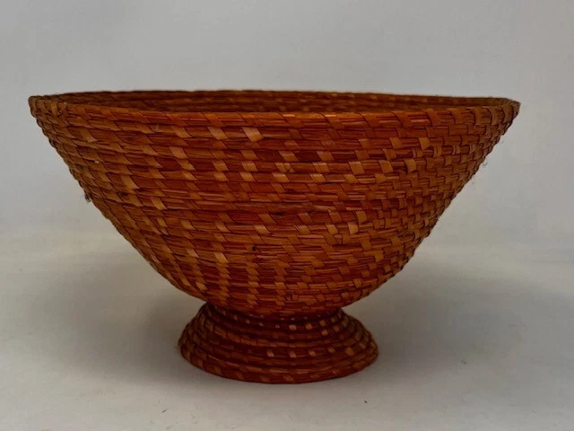 Nice  Vintage Native American Pedestal Basket--Subtle Spiral Design 8" dia