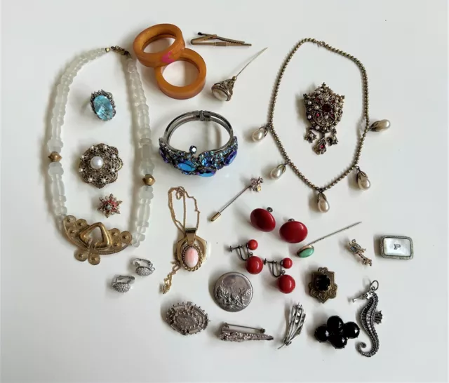 Estate vintage antique jewelry lot, 925 silver, Victorian, Bakelite, vintage lot Estate vintage antique jewelry lot, 925 silver, Victorian, Bakelite, vintage lot