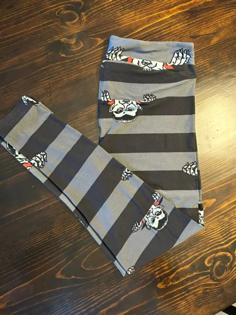 LuLaRoe Tall & Curvy Vampire Leggings Halloween Gray Black Stripe Count Dracula