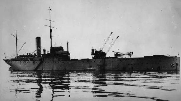 The first British aircraft carrier HMS 'Ark Royal' 1915 OLD PHOTO