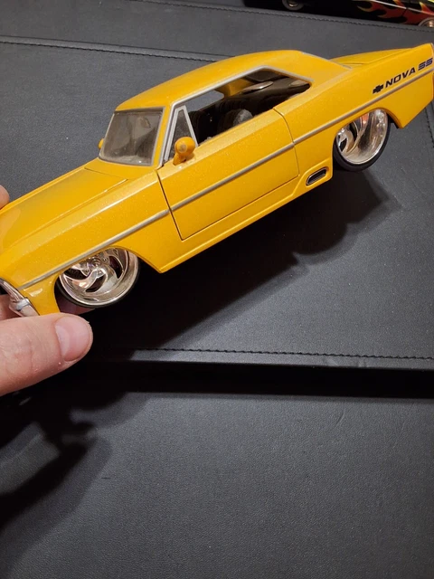 JADA TOYS 1/24 1967 CHEVY NOVA SS (Black) Custom Engine
