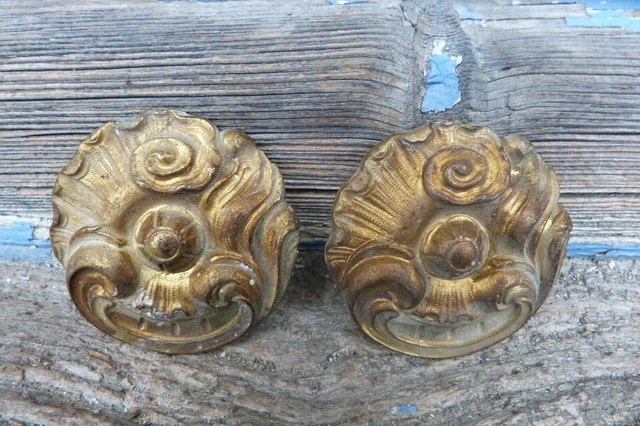 1800 /1900s French pair of gilted  rosace  Hardware Adornments Decoration