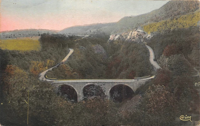 CPA Environs de Riom-Es-Montagnes Le Pont de la Mort (140198)