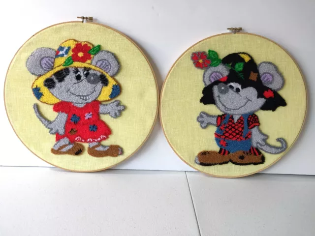 Lote de 2 Bordado Aro Arte Crochet Pared Arte Ratones Arte Completo Madera F1