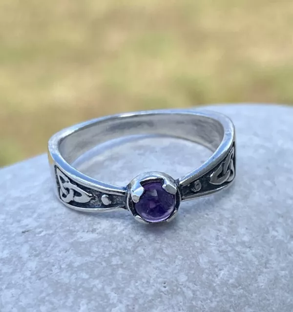 Celtic Triskele Ring solid .925 Sterling Silver Sz 7.5 natural Amethyst gemstone