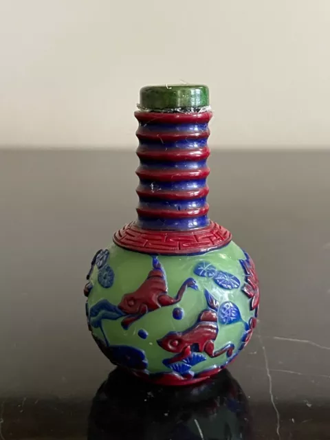 Vintage Multicolor Chinese Overlay Peking Glass Snuff Bottle