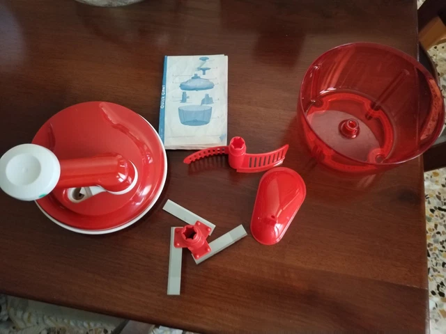 Tupperware Quick Chef Pro System – Frusta E Lama Intercambiabili, Base Antiscivolo, Rosso - 3